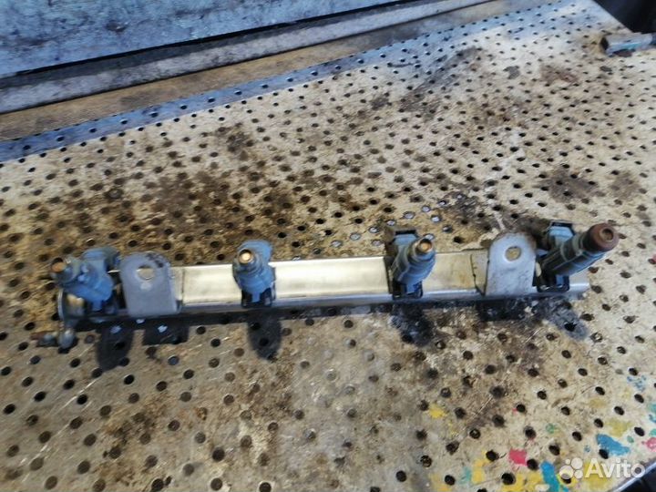 Рейка топливная (рампа) Hyundai Elantra