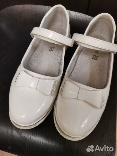 Туфли школьные для девочки 35 Kari чёрные и белые