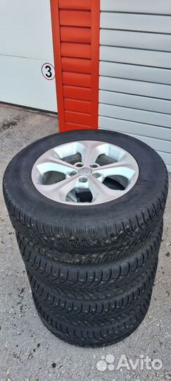 Колёса зимние 235/65/R17, на оригинал. дисках Kia