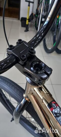 Трюковой велосипед BMX Millenium золотой