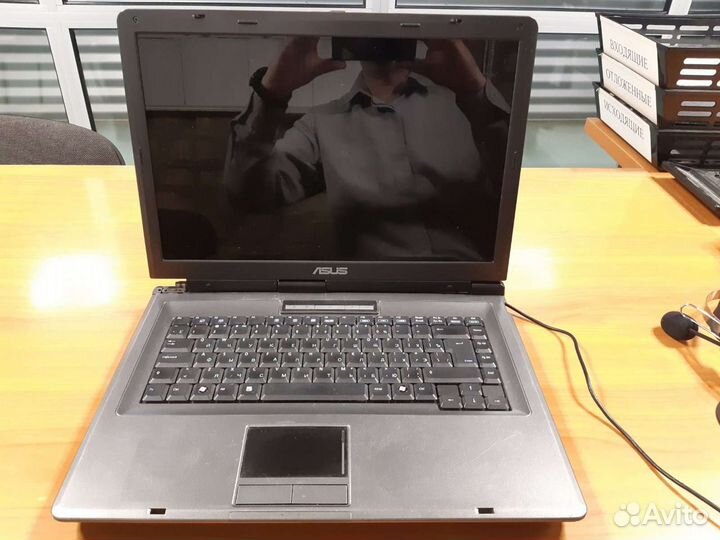 Ноутбук asus