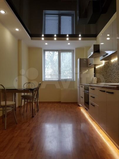 2-к. квартира, 65 м², 3/12 эт.