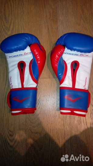 Боксерские перчатки 10 oz
