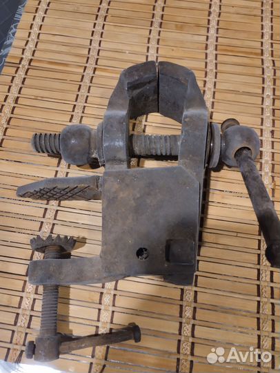 Тиски слесарные бу СССР