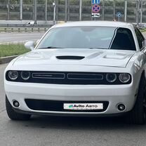 Dodge Challenger 3.6 AT, 2019, 120 000 км, с пробегом, цена 2 750 000 руб.