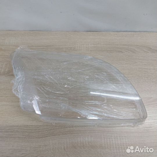 Стекла фар Toyota Avensis T25