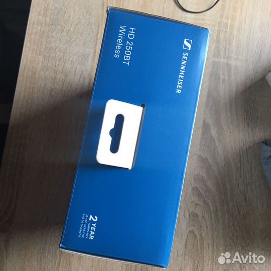 Коробка на наушники sennheiser hd 250bt