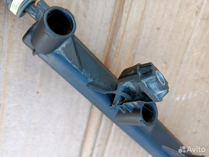 Рампа топливная Peugeot 308 2011