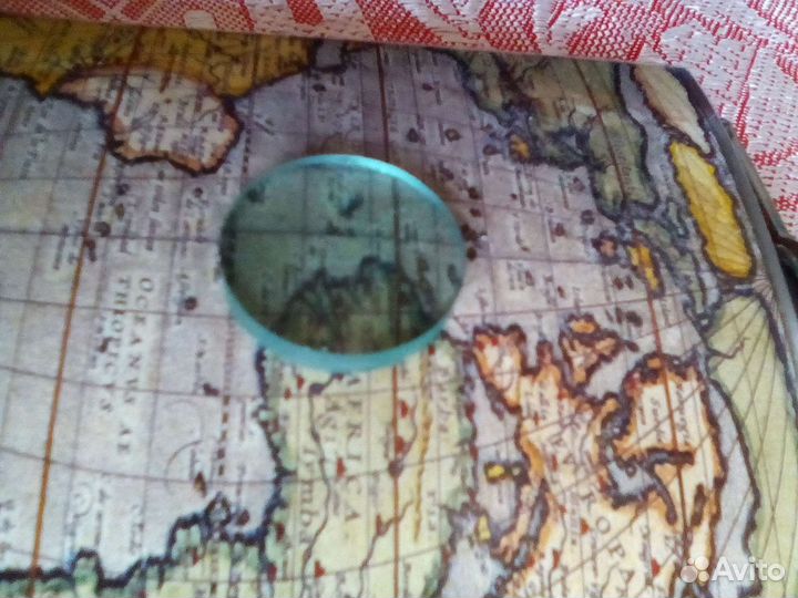 Увеличительное стекло лупа