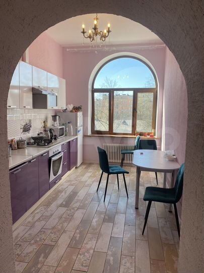 3-к. квартира, 100 м², 3/4 эт.