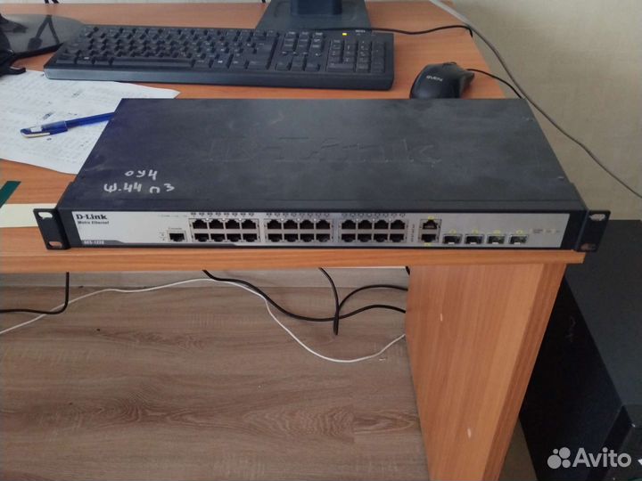 Сетевой коммутатор D-Link DES-1228