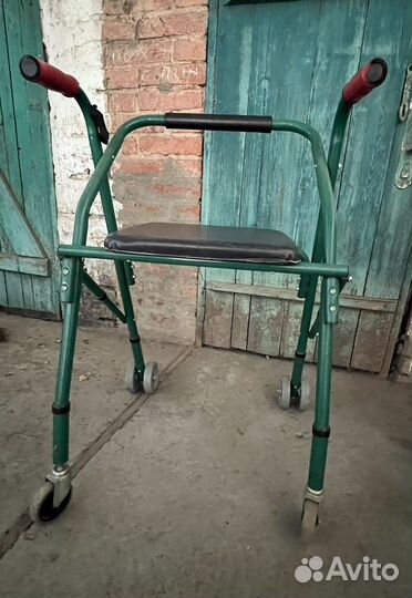 Ходунки для взрослых на колесах