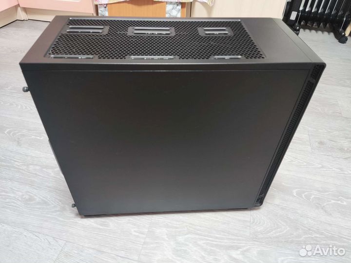 Корпус Corsair Carbide Series 270R