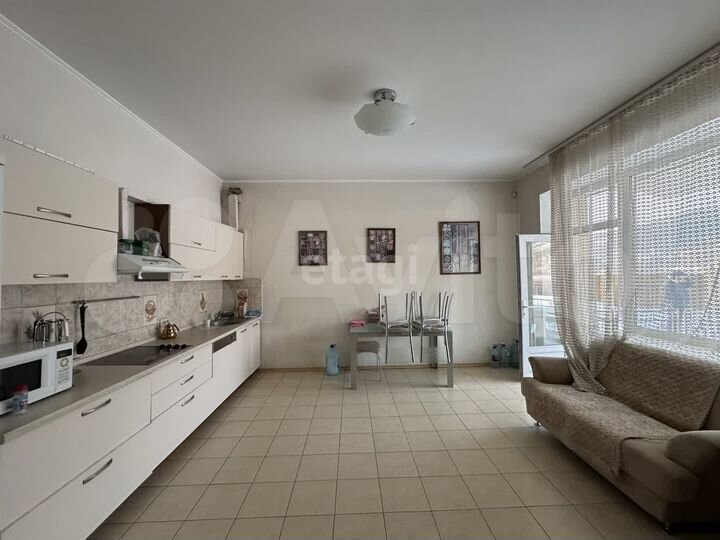 Дом 212 м² на участке 7,4 сот.