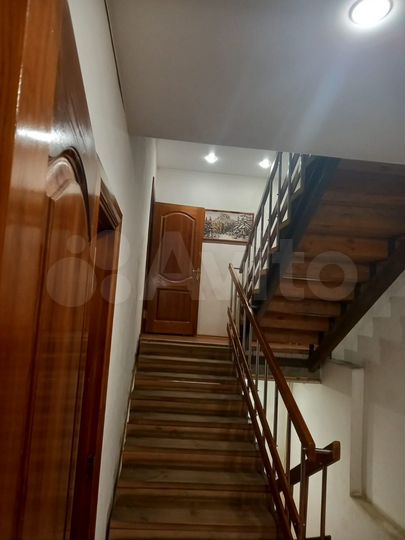 Коттедж 289 м² на участке 6 сот.