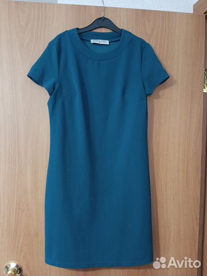 Платье изумрудного цвета на 44-46