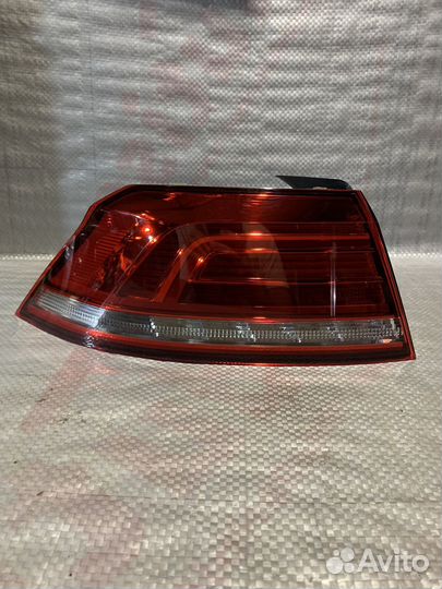 Задний фонарь volkswagen passat b8