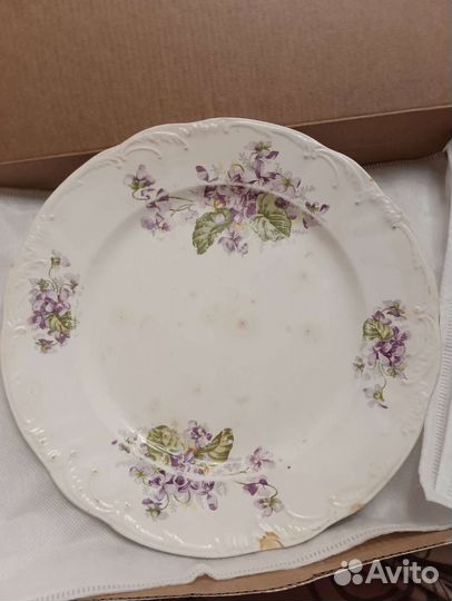 Продам антикварную тарелку Кузнецова в будах