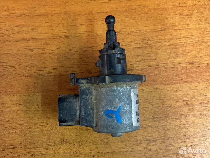 Lexus Корректор фары б/у