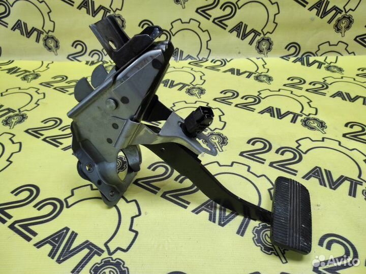 Педаль тормоза Nissan Primera TP12 QR20DE 09.2004