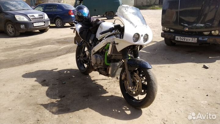 Honda VFR400 nc30