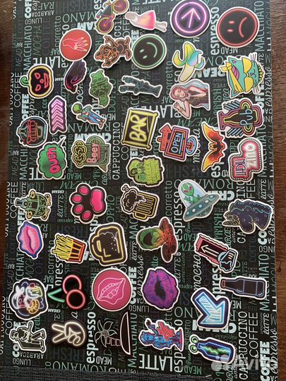 Наклейки для ноутбука и телефона