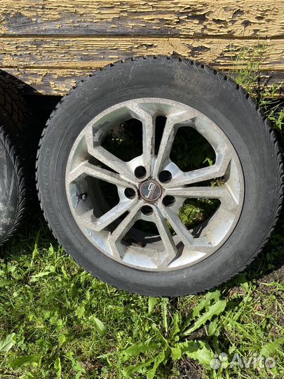 Комплект зимних колес r16