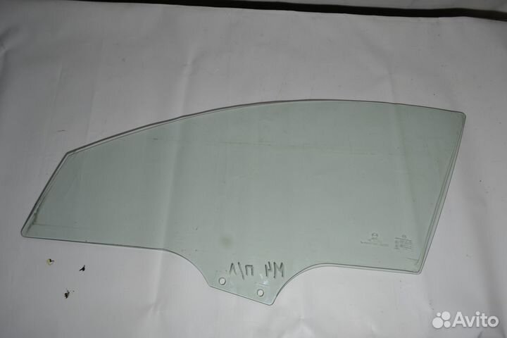 Стекло двери передней левое Mazda 3 BL