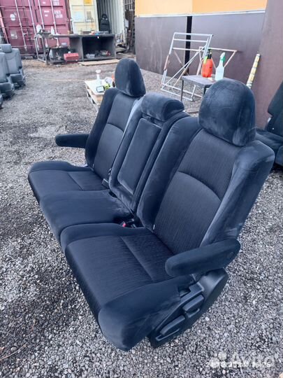 Сиденье средний ряд Тойота Альфард кузов 20