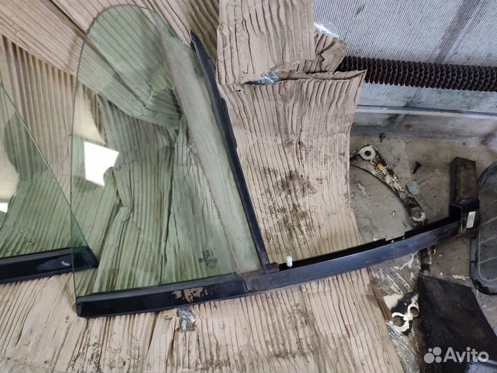 Стекло задней двери Vw Passat CC