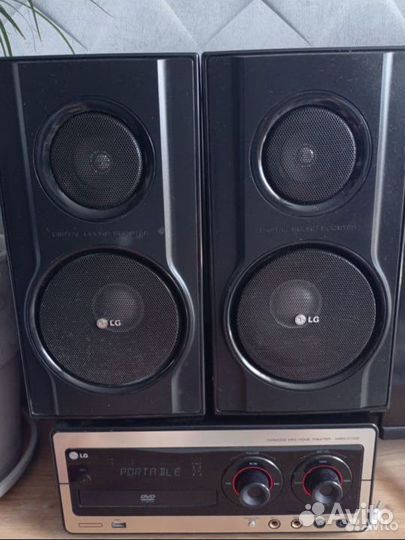 Мини караоке LG mbd-k102 бу