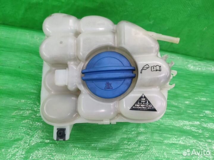 Бачок расширительный оригинал 7P0121407 VAG