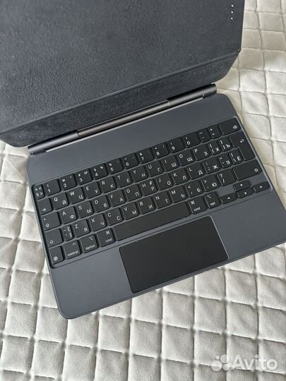 Apple Magic Keyboard для iPad Pro 11
