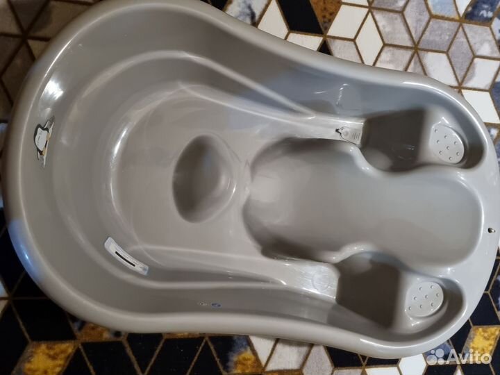 Ванночка для купания новорожденного с горкой