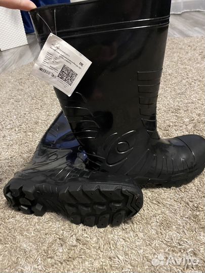 Резиновые сапоги