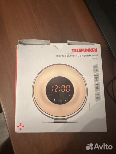 Радиоприменик с будильником telefunken