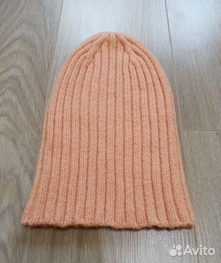 Шапка женская ручная работа