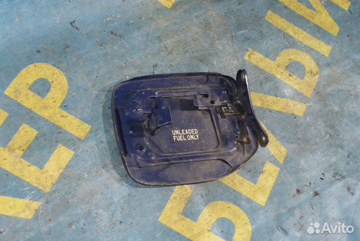 Лючок бензобака Toyota Avensis