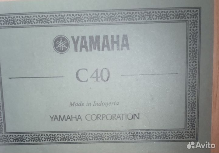 Классическая гитара Yamaha C40 + кофр
