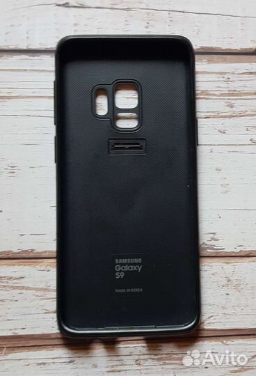 Оригинальный чехол на Samsung Galaxy S9