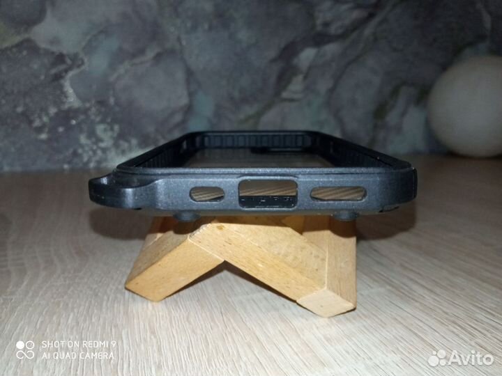 Чехол на iPhone