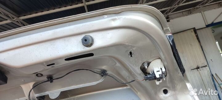 Крышка багажника volkswagen jetta 5