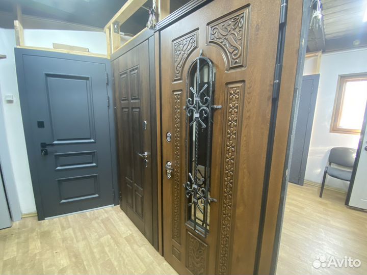 Дверь входная в квартиру в дом или коттедж