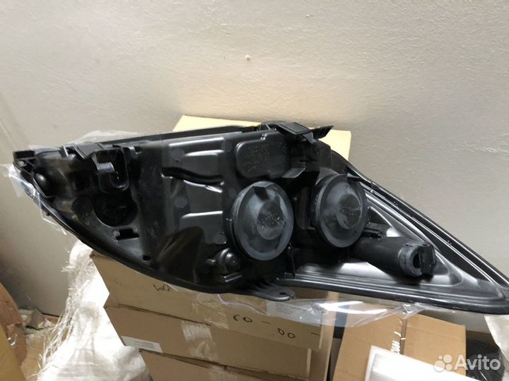 Ford Focus 2+ Фара передняя хром