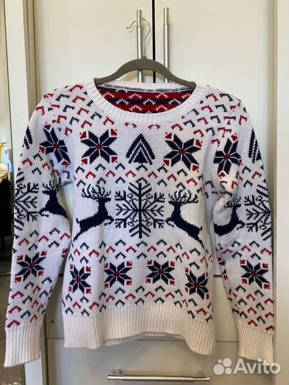 Свитер женский