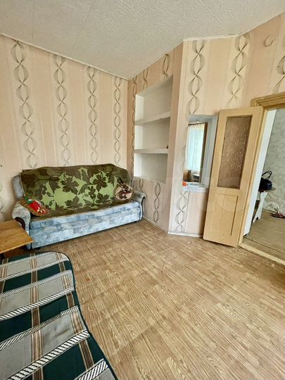 2-к. квартира, 32 м², 1/3 эт.