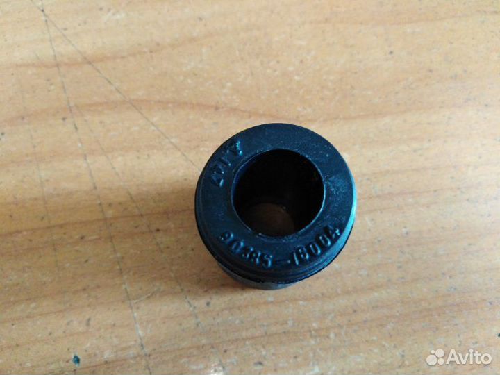 Амортизатор подвески задний Toyota Town Ace Noah