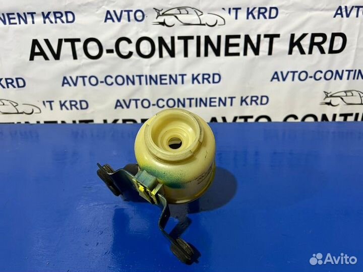 Бачок гидроусилителя Nissan Teana J31 VQ23