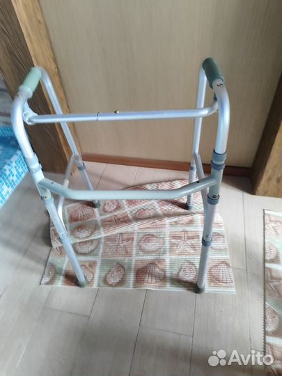 Ходунки для взрослых инвалидов