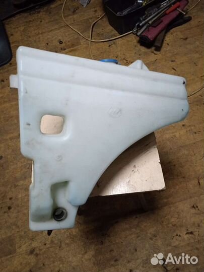 Бачек омывателя Лифан Бриз